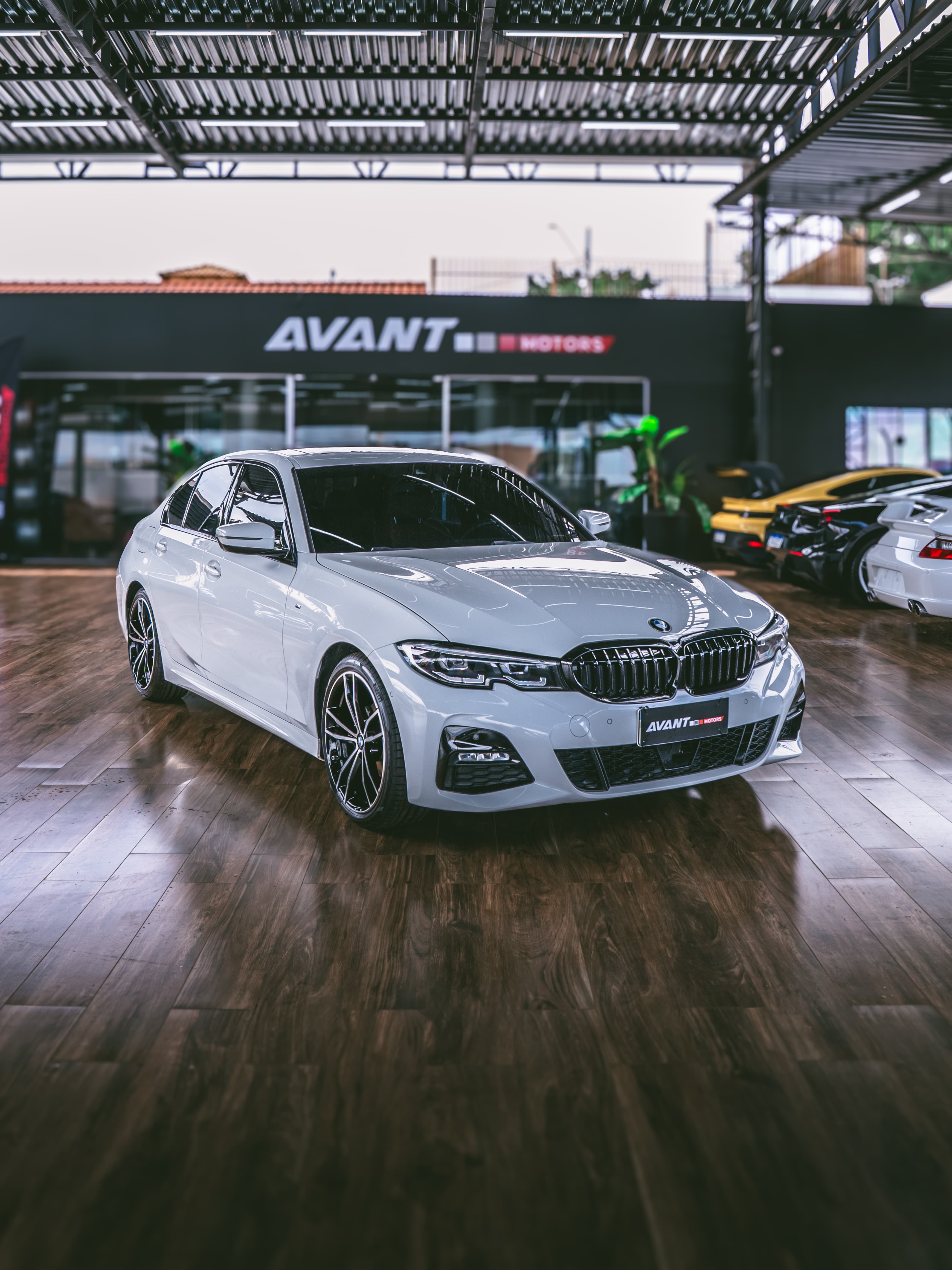 BMW 320i