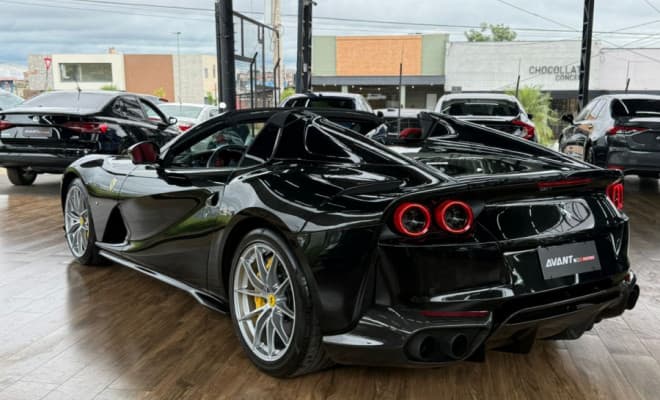 Ferrari 812