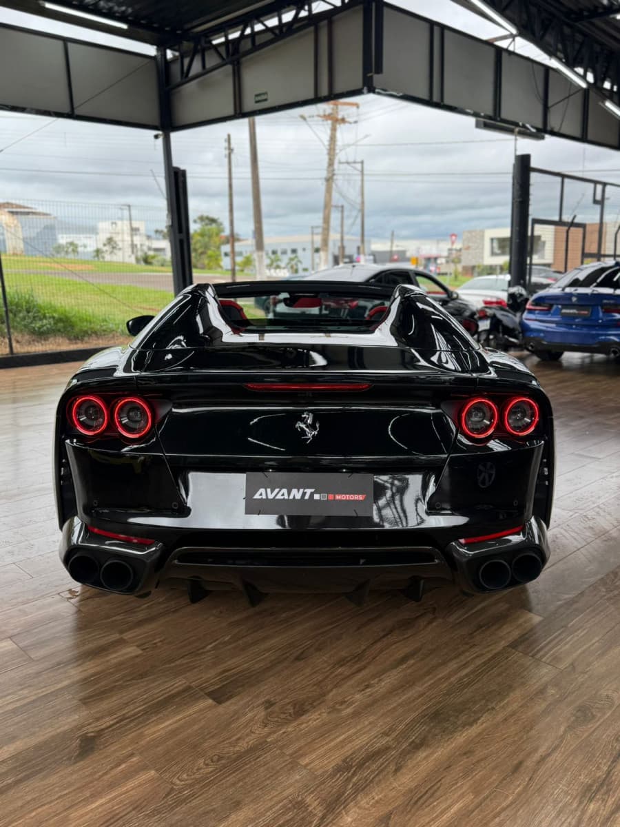Ferrari 812